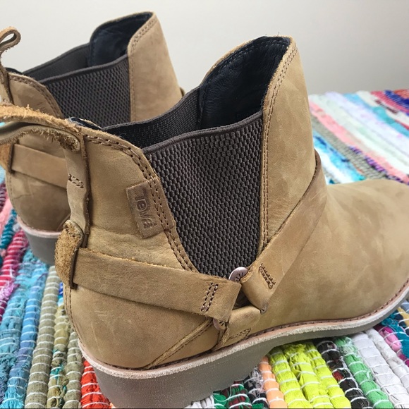 Teva De La Vina Chelsea Pecan Ankle Boot - Picture 4 of 8